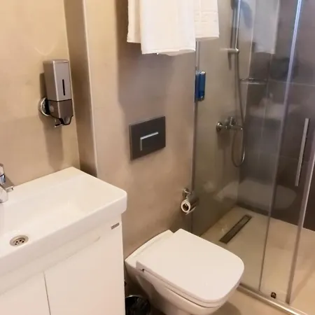 Szálloda Derin 2*