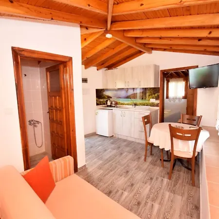 Hotel Derin