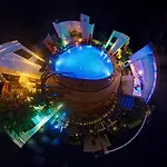 Derin Hotel